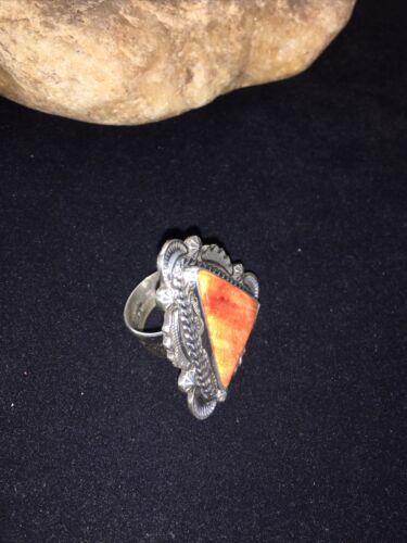 Native American Men's Navajo Red Spiny Oyster Ring | Sterling Silver | Sz 7.5 | 01809 - Masha USA