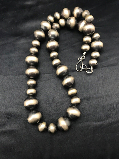 Navajo Pearls Graduated Sterling Silver Bead Necklace | Single Strand | Southwestern Native American | 20"