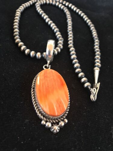 Spiny Oyster Pendant Necklace | Navajo Sterling Silver | Authentic Native American - Masha USA