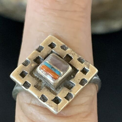 Native American Women's Navajo Sugilite Spiny Oyster Inlay Ring | Sz 8 | 13129 - Masha USA