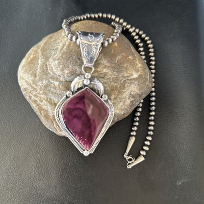 Navajo Purple Spiny Oyster Pendant Necklace | Sterling Silver | Authentic Native American Handmade | 14662