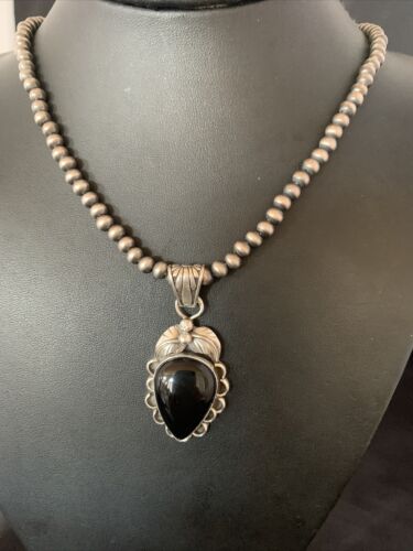 Native American Men's Navajo Pearls Necklace | Sterling Silver Black Onyx Pendant | 13096