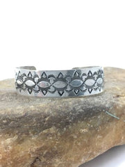 Native American Navajo Old Pawn Bracelet | Sterling Silver | Sz 5.75 | 1027