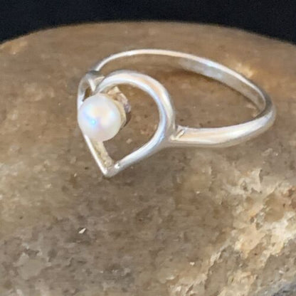 Navajo Old Pawn White Pearl Heart Ring | Sterling Silver | Sz 7 | Authentic Native American Handmade | 13177