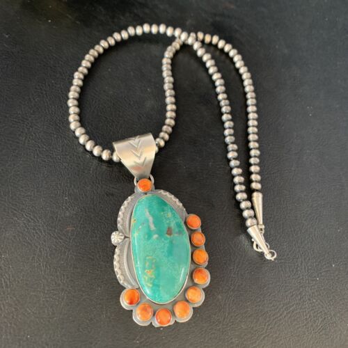 Native American Men's Green Turquoise Spiny Pendant Necklace | Sterling Silver | 14000