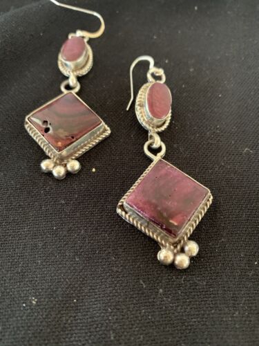 Navajo Purple Spiny Oyster Dangle Earrings | Sterling Silver | Authentic Native American Handmade | 201