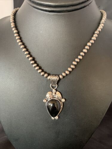 Native American Men's Navajo Pearls Necklace with Black Onyx Pendant | Sterling Silver | 13100