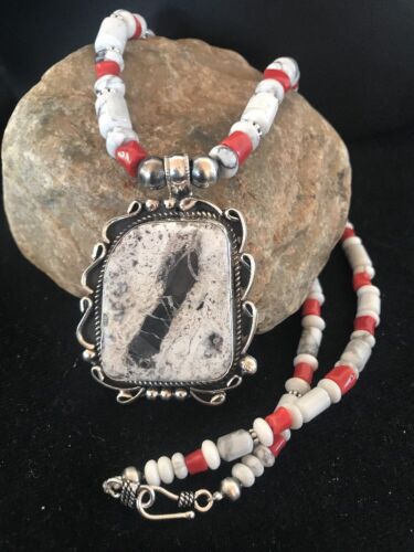 USA Navajo Pearls Sterling White Buffalo Turquoise Necklace Pendant 8216 XL
