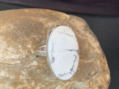 Southwestern Women's Navajo White Howlite Ring | Sterling Silver | Sz 8.5 | 11612