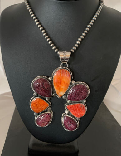 Navajo Sterling Silver Necklace with Purple Red Spiny Oyster Naja Pendant | 967