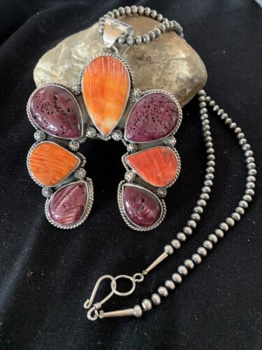 Navajo Sterling Silver Necklace with Purple Red Spiny Oyster Naja Pendant | 967