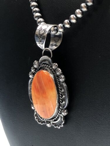 Navajo Pearls Orange Spiny Oyster Pendant Necklace | Sterling Silver | Authentic Native American Handmade | 13750