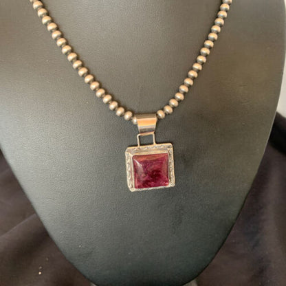 Navajo Pearls Purple Spiny Oyster Pendant Necklace | Sterling Silver | Authentic Native American Handmade | 10952