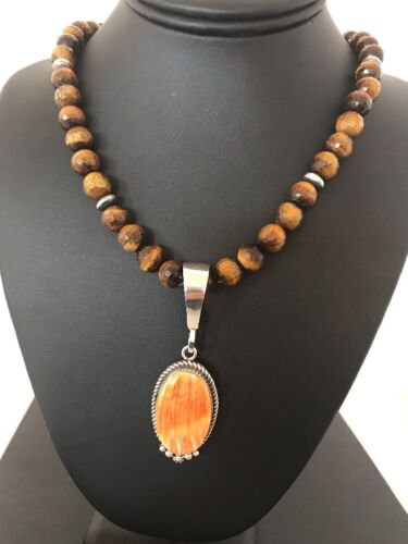 Navajo Sterling Silver Necklace | Spiny Oyster Pendant | Southwestern Native American | S425
