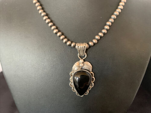 Native American Men's Navajo Pearls Necklace | Sterling Silver Black Onyx Pendant | 13096 - Masha USA