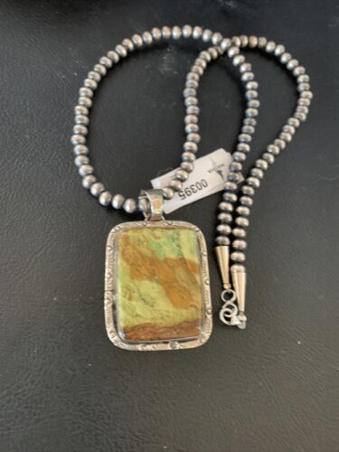 Navajo Pearls Necklace with Sterling Silver Green Gaspeite Beads Pendant | Authentic Native American Handmade | 395