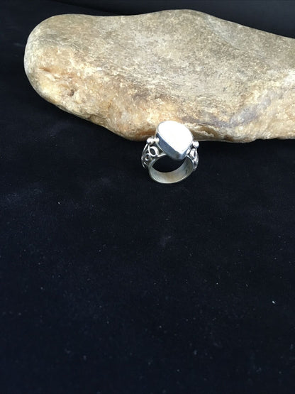 Navajo Women's White Mother of Pearl Ring | Sterling Silver | Sz 8 | Authentic Native American Handmade | 1718