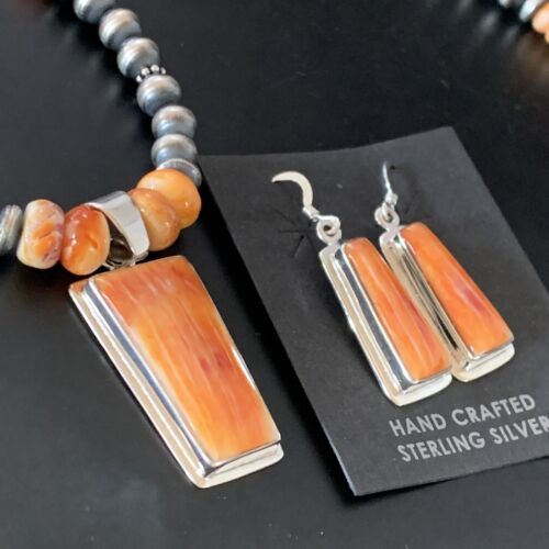 Navajo Pearls Sterling Silver Necklace | Orange Spiny Oyster Pendant | Authentic Native American Handmade | 11386
