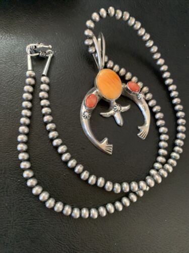 Navajo Pearl Necklace with Sterling Silver Naja Pendant | Orange Red Spiny Oyster | 11698
