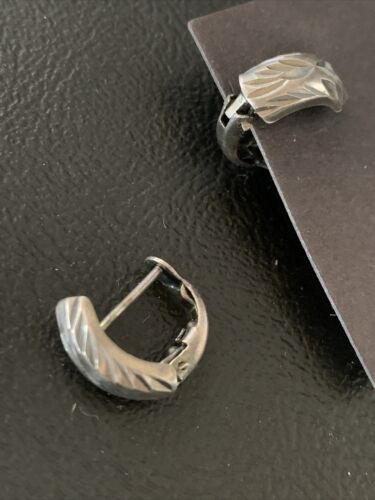 Old Pawn Diamond Cut Sterling Silver Hoop Stud Earrings | 0.25" | 13011