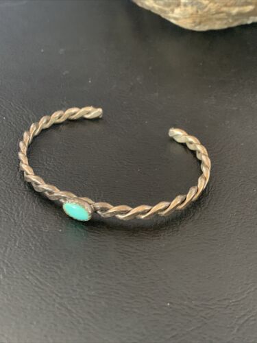 Handmade Women's Sterling Silver Blue Kingman Turquoise Cuff Wire Bracelet | 13115