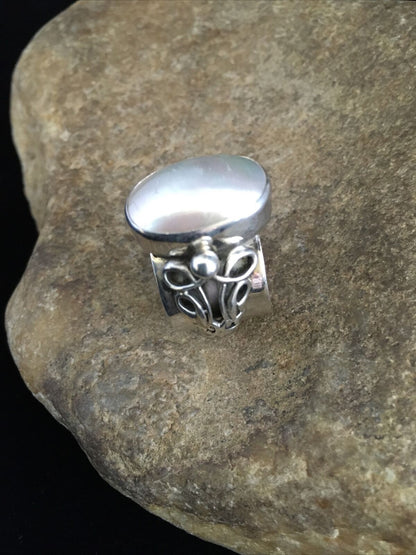 Southwestern Navajo White Mabe Pearl Ring | Sterling Silver | Sz 8 | Authentic Native American Handmade | 1720