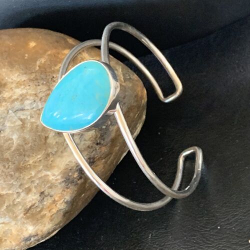 Minimalist Women's Blue Kingman Turquoise Cuff Wire Bracelet | Sterling Silver | 12867