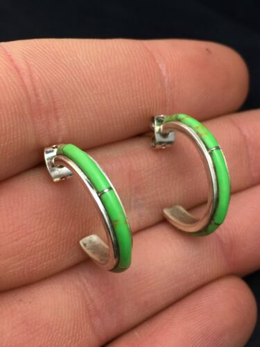 Native American Sterling Silver Green Gaspeite Earrings | 0.8" | 1412 - Masha USA