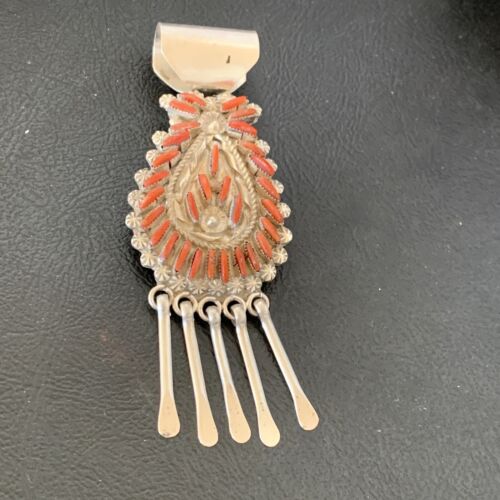 Old Pawn Zuni Multi-Stone Coral Needle Point Pendant Necklace | Sterling Silver | 12556