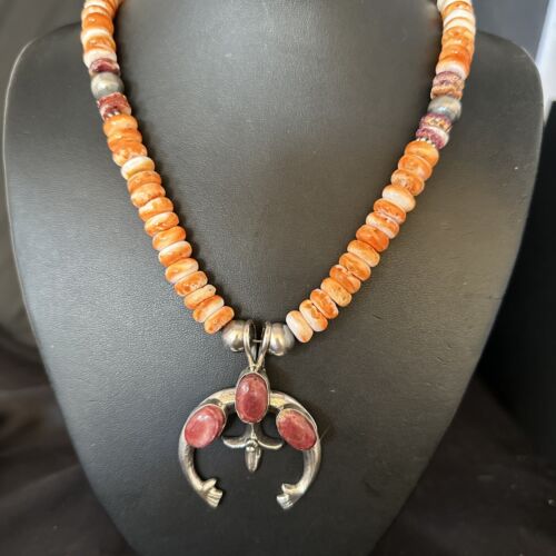Navajo Purple Orange Spiny Oyster Naja Pendant Necklace | Sterling Silver | 14812
