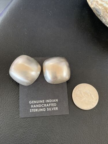 Old Pawn Women's Southwestern Oval Stud Earrings | Sterling Silver | 1" | 13003