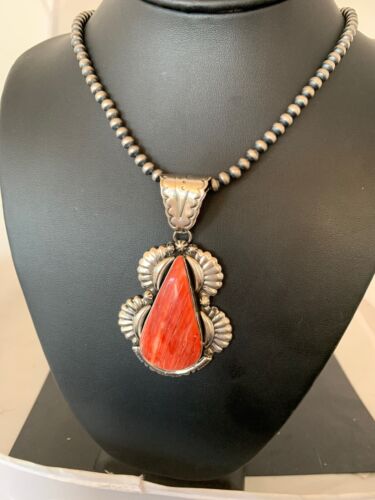Navajo Spiny Oyster Pendant Necklace | Sterling Silver Pearls | Authentic Native American Handmade | 4628