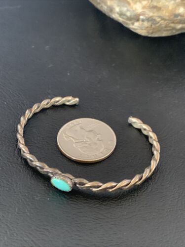 Handmade Women's Sterling Silver Blue Kingman Turquoise Cuff Wire Bracelet | 13115