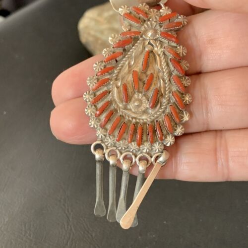 Old Pawn Zuni Multi-Stone Coral Needle Point Pendant Necklace | Sterling Silver | 12556