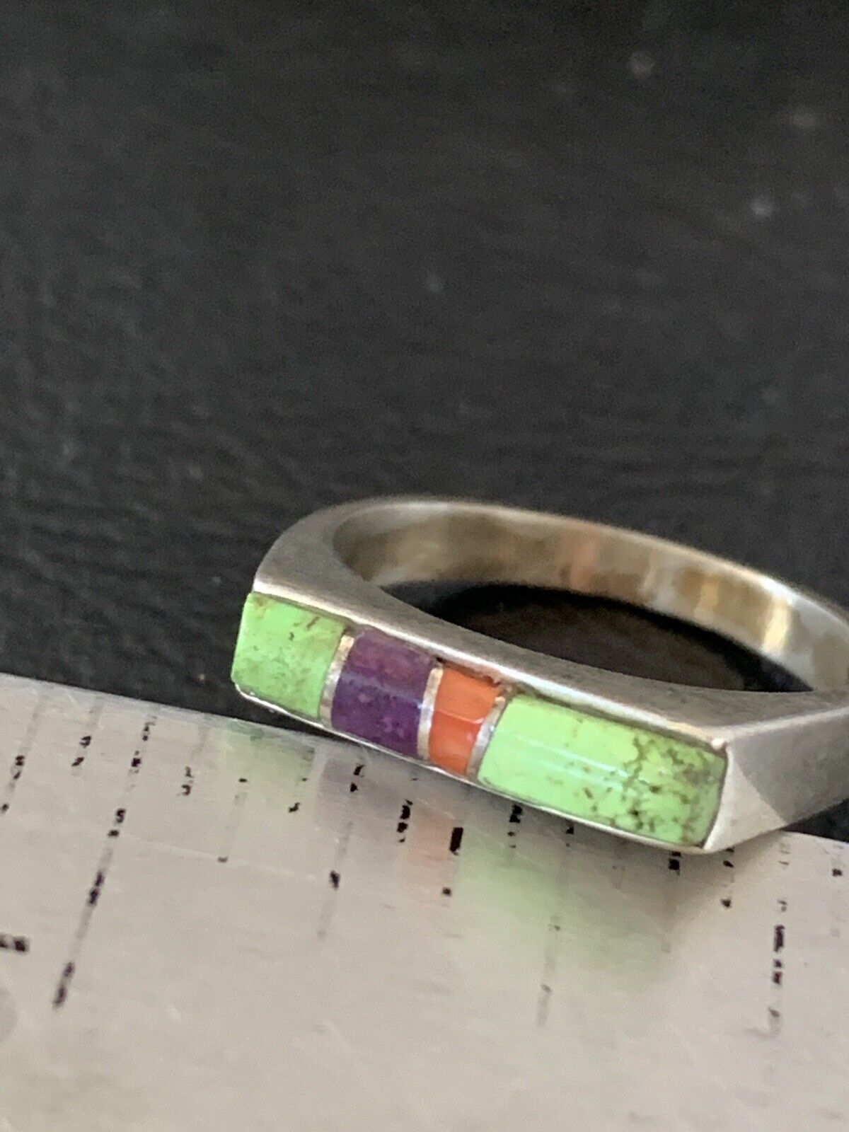Southwestern Navajo Green Gaspeite Sugilite Red Coral Inlay Ring | Sz 7 | 02256