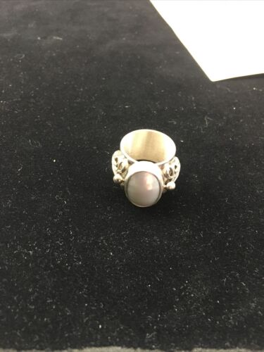 Navajo Women's White Mother of Pearl Ring | Sterling Silver | Sz 8.5 | Authentic Native American Handmade | 1712