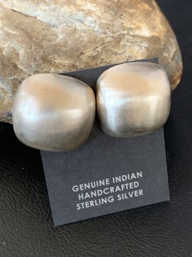 Old Pawn Women's Southwestern Oval Stud Earrings | Sterling Silver | 1" | 13003