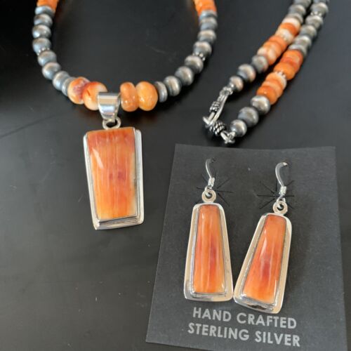 Navajo Pearls Sterling Silver Necklace | Orange Spiny Oyster Pendant | Authentic Native American Handmade | 11386