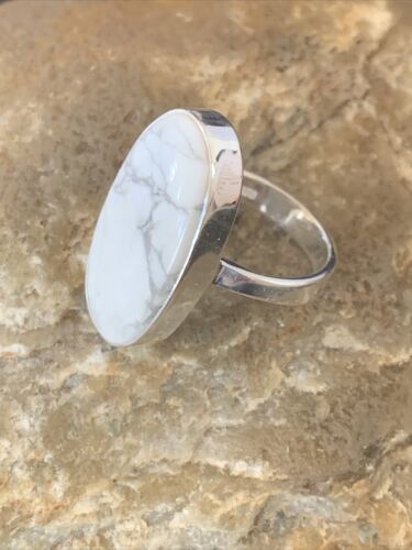 Native American Women's Navajo White Howlite Ring | Sterling Silver | Sz 8 | 11605