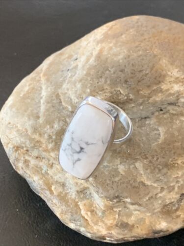 Native American Women's Navajo White Howlite Ring | Sterling Silver | Sz 7 | 11606