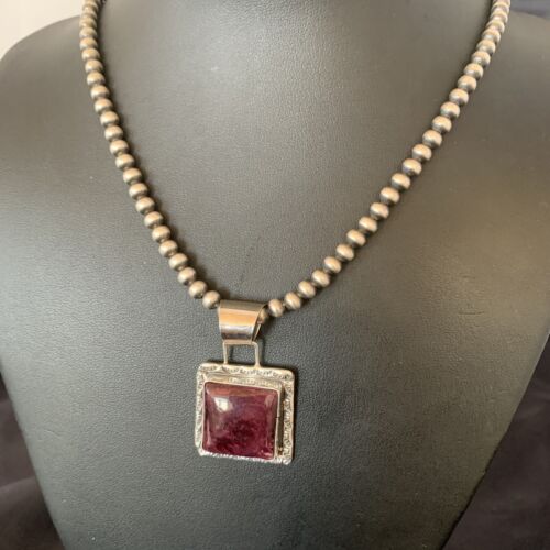Navajo Pearls Purple Spiny Oyster Pendant Necklace | Sterling Silver | Authentic Native American Handmade | 10952