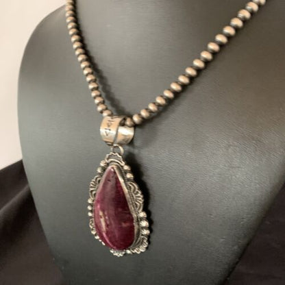 Navajo Purple Spiny Oyster Pendant Necklace | Sterling Silver | Authentic Native American Handmade | 11308