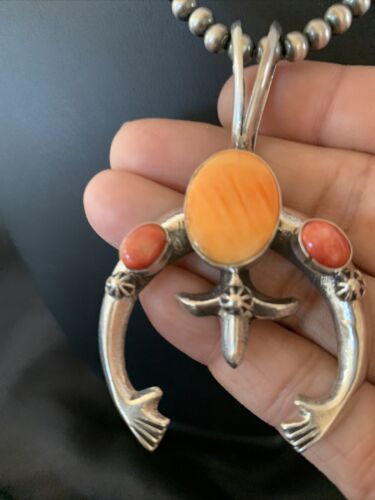 Navajo Pearl Necklace with Sterling Silver Naja Pendant | Orange Red Spiny Oyster | 11698