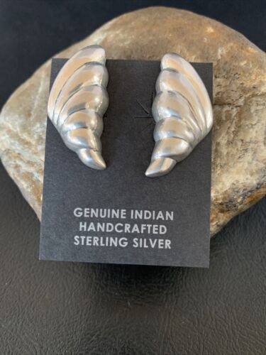 Old Pawn Women's Southwestern Sterling Silver Oval Stud Earrings | 1" | 13002