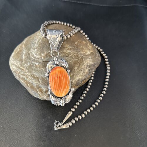 WoMens Navajo Sterling Silver Orange Spiny Oyster Necklace Pendant 14681