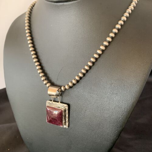 Navajo Pearls Purple Spiny Oyster Pendant Necklace | Sterling Silver | Authentic Native American Handmade | 10952