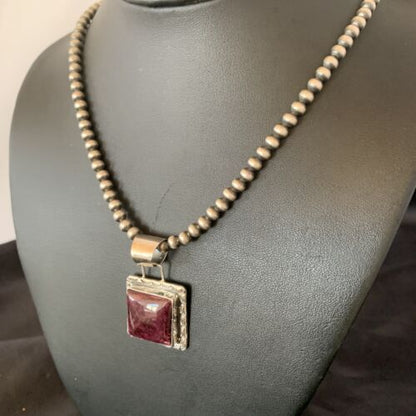 Navajo Pearls Purple Spiny Oyster Pendant Necklace | Sterling Silver | Authentic Native American Handmade | 10952