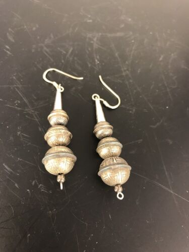 Navajo Sterling Silver Handmade Pearls Earrings | 1.5" | 10201 - Masha USA