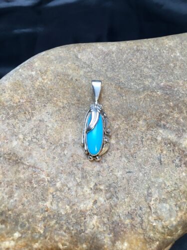 Southwestern Turquoise Blue Pendant Necklace | Sterling Silver | Navajo | 8917