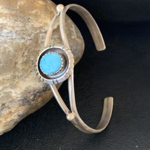 Handmade Women's Sterling Silver Blue Kingman Turquoise Cuff Wire Bracelet | 12878